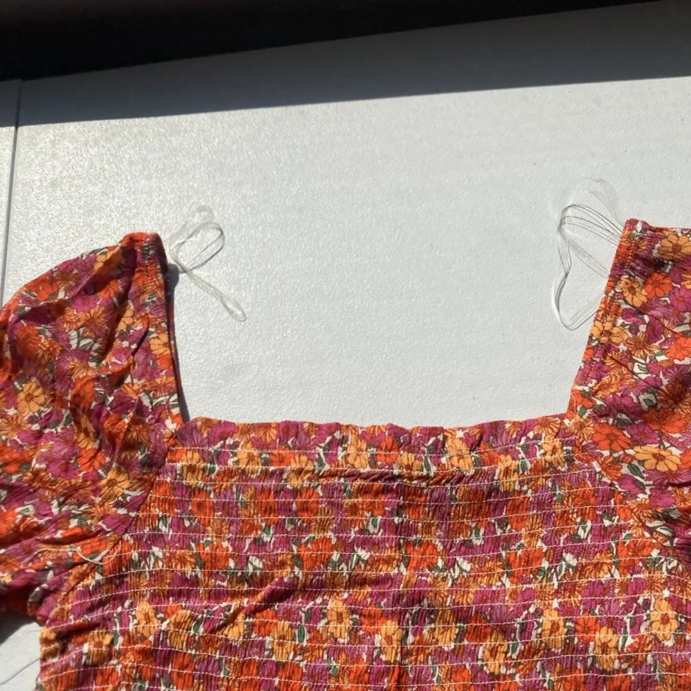 3/$24 SO crop top floral print smocked bodice puff sleeve boho cottagecore L jr - Picture 15 of 17